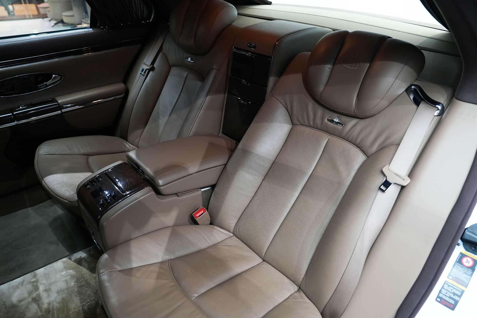 Maybach 57, 2012 11