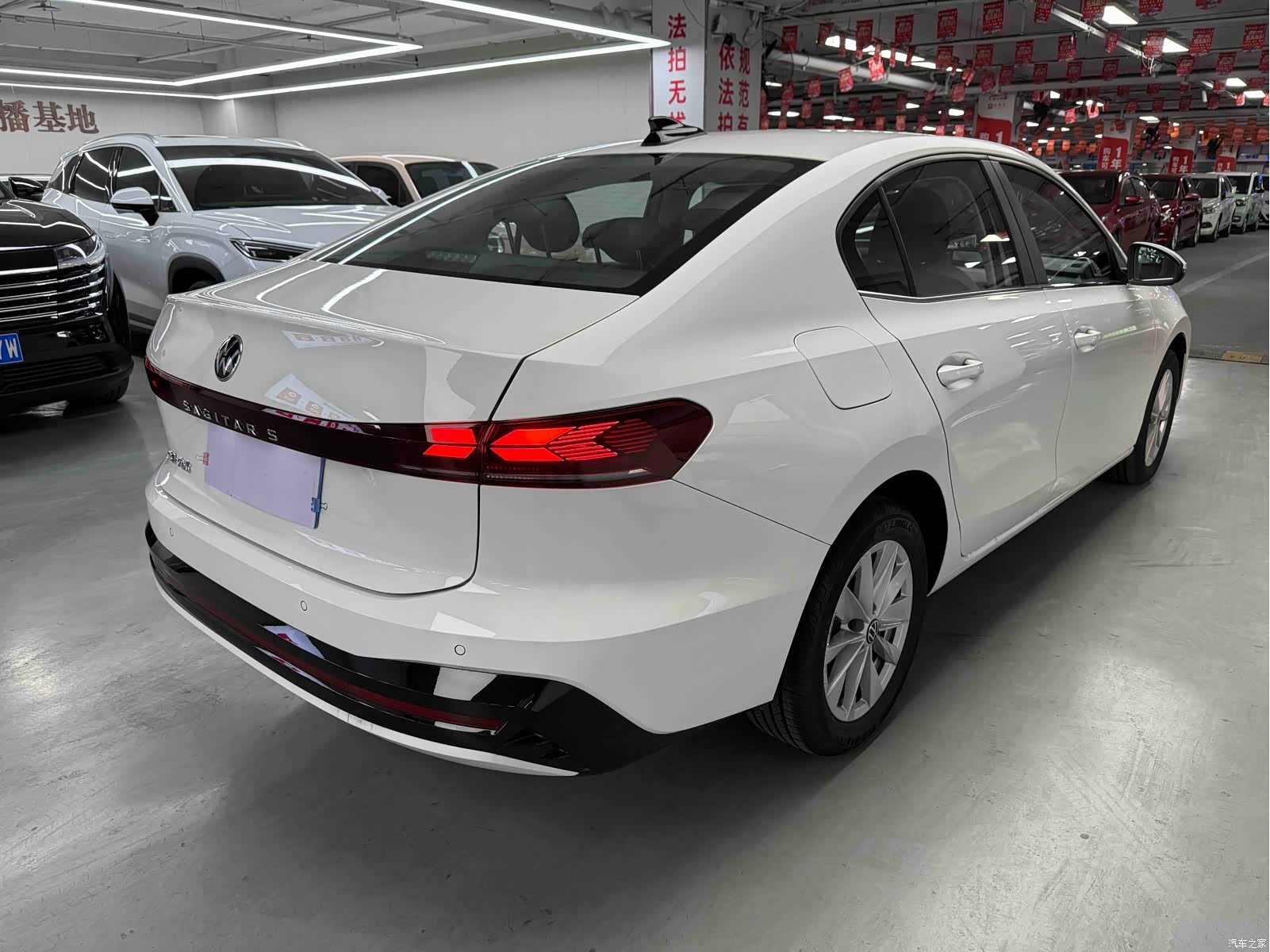 Volkswagen Sagitar, 2026 11