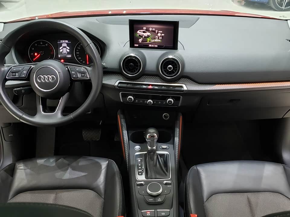 Audi Q2L