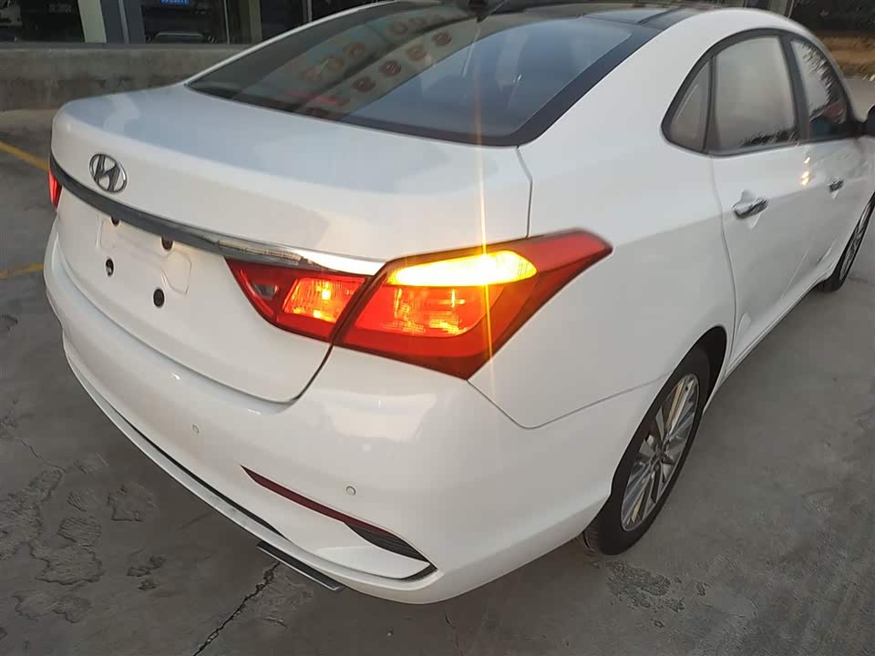 Hyundai Name picture