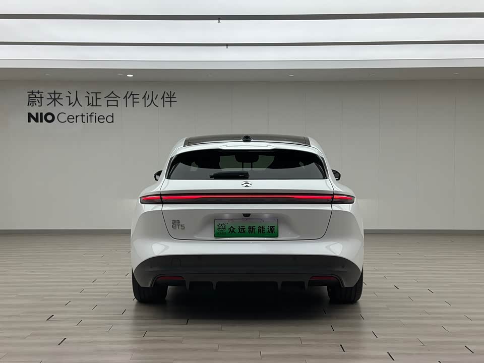 NIO ET5T