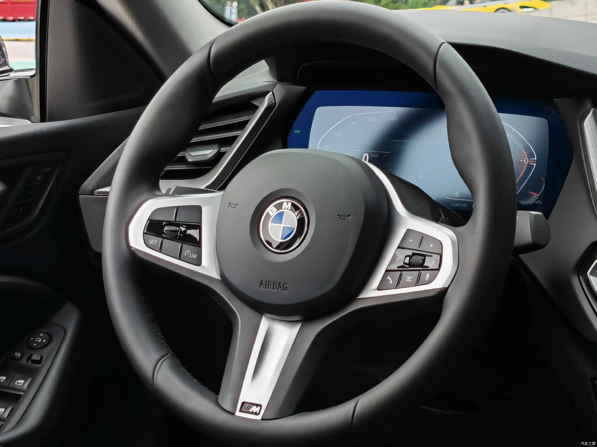 BMW 2 Series, 2024 11