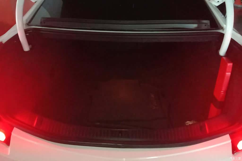 Cadillac XTS, 2019 4