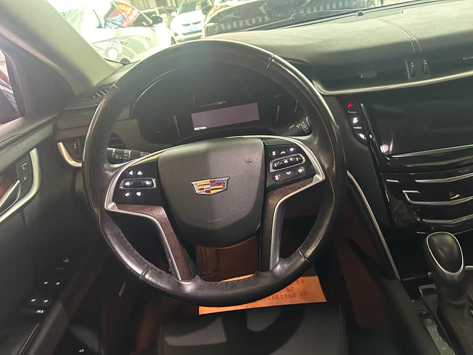 Cadillac XTS