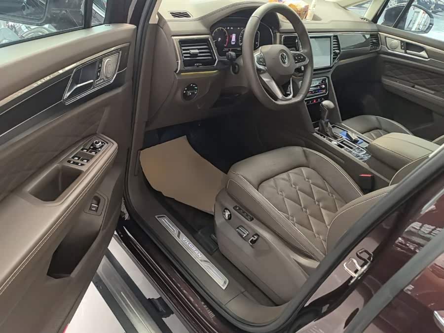 Volkswagen Viloran 2020, фото 16