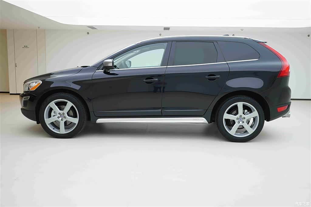 Volvo XC60, 2012 3