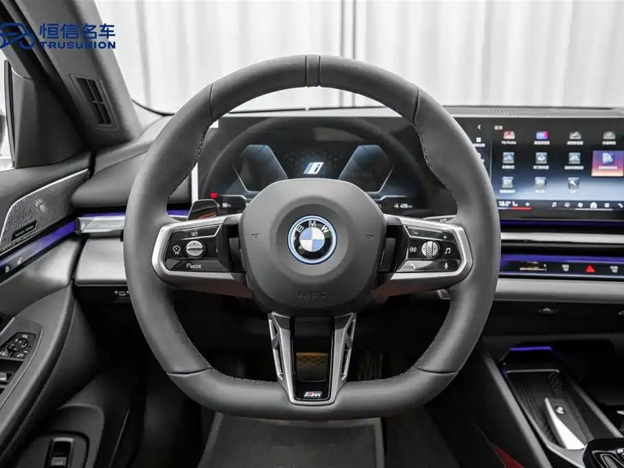 BMW i5