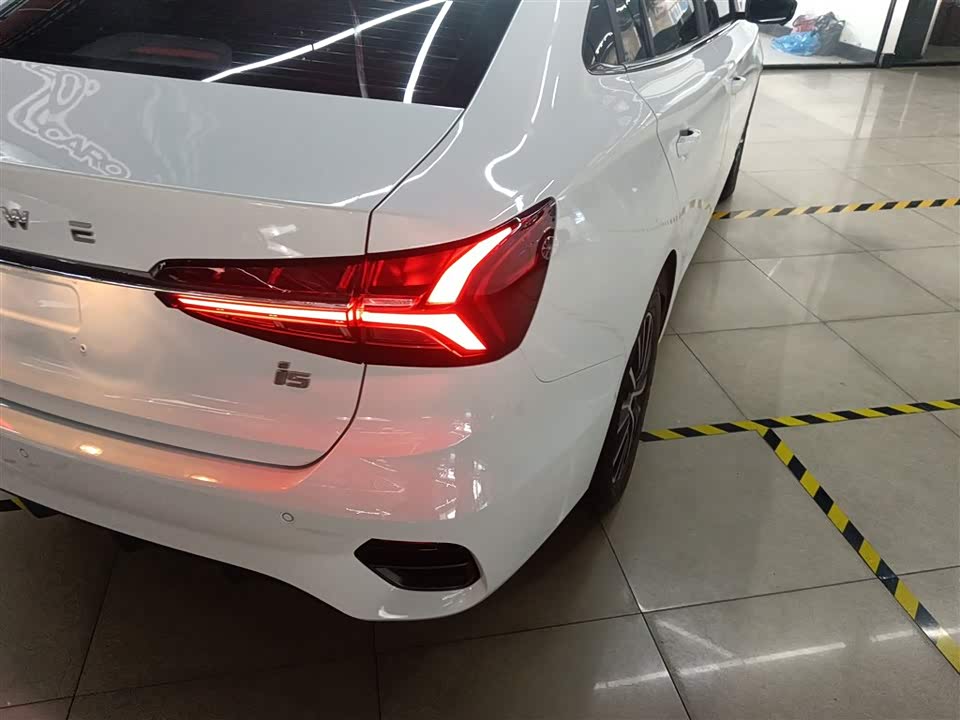 Roewe i5