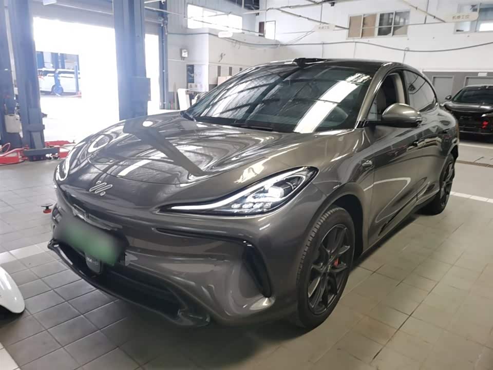 IM Motors Zhiji LS6 IM Motors Zhiji LS6