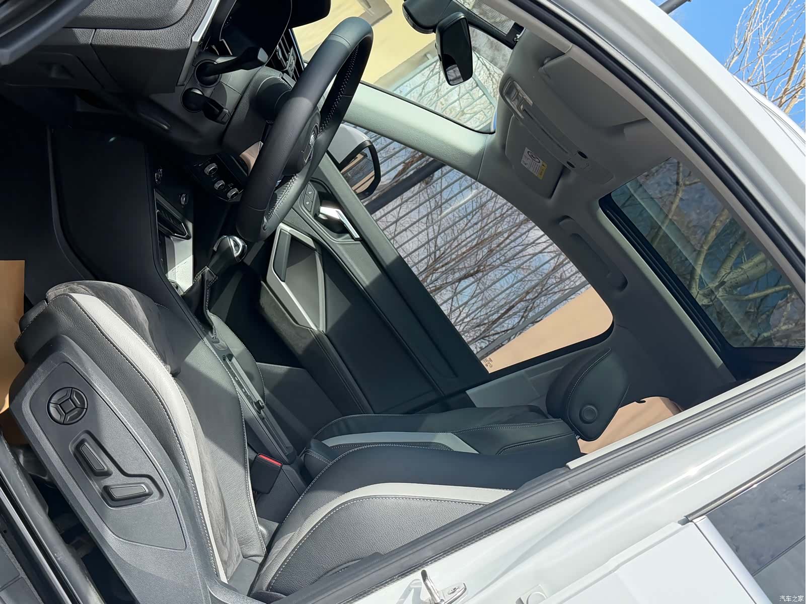 Audi Q3, 2022 10