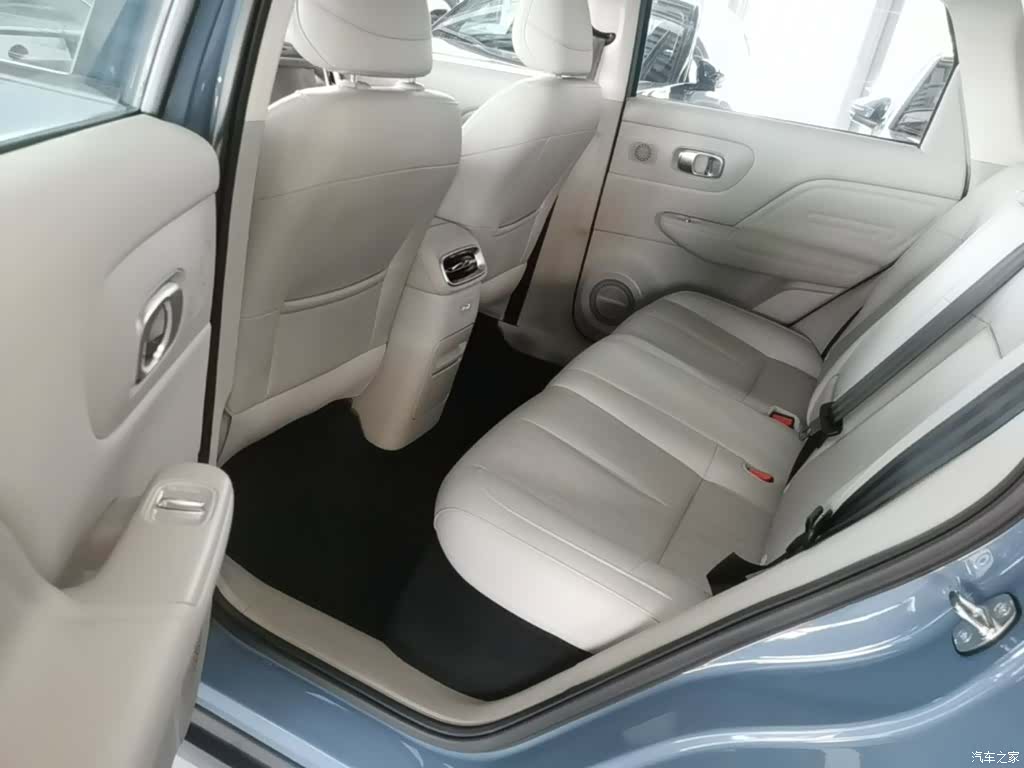 Leapmotor B10, 2025 17
