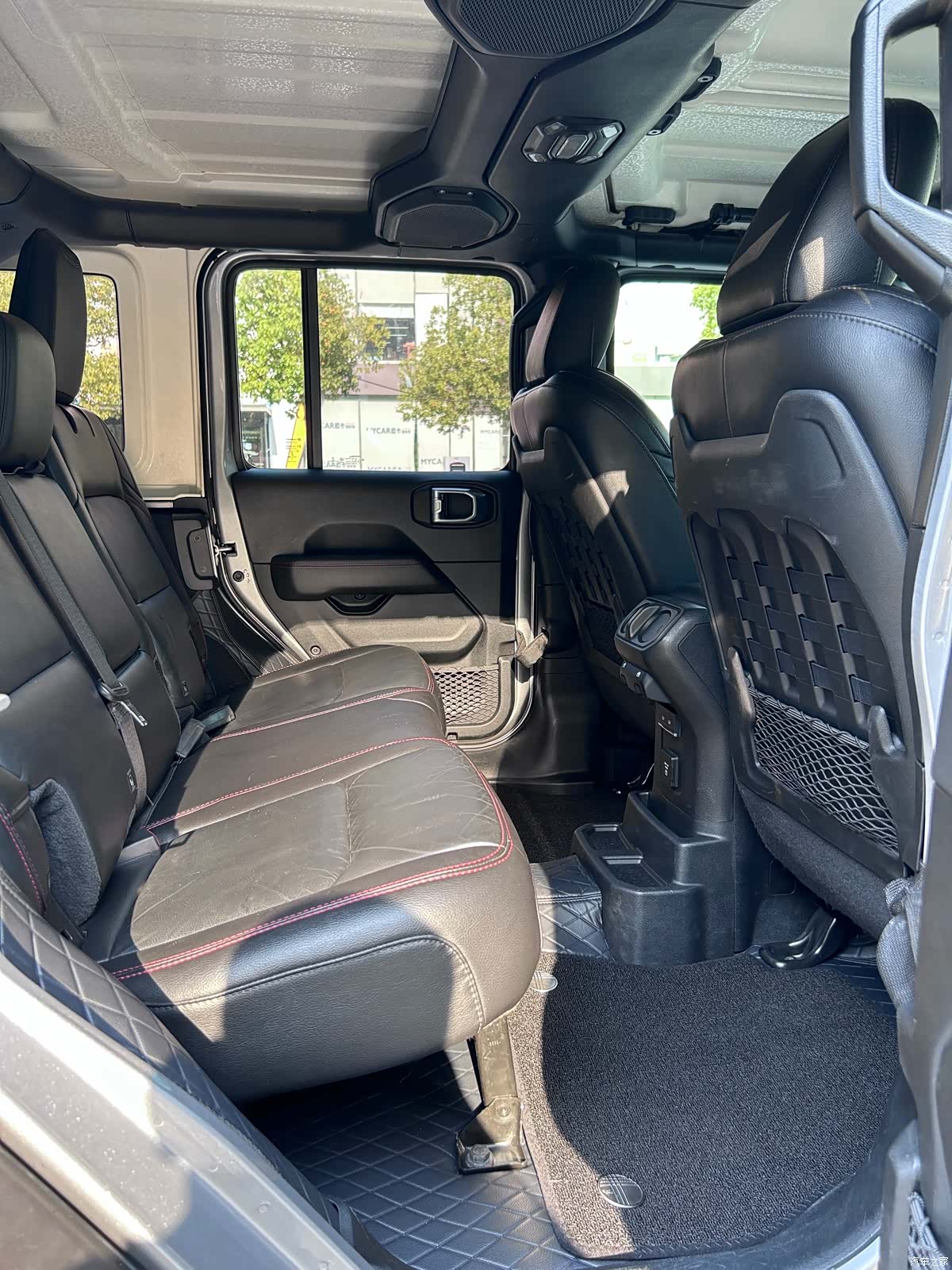 Jeep Wrangler, 2021 15