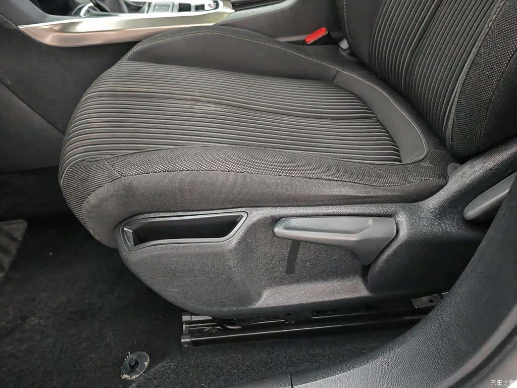 Peugeot 408, 2015 20
