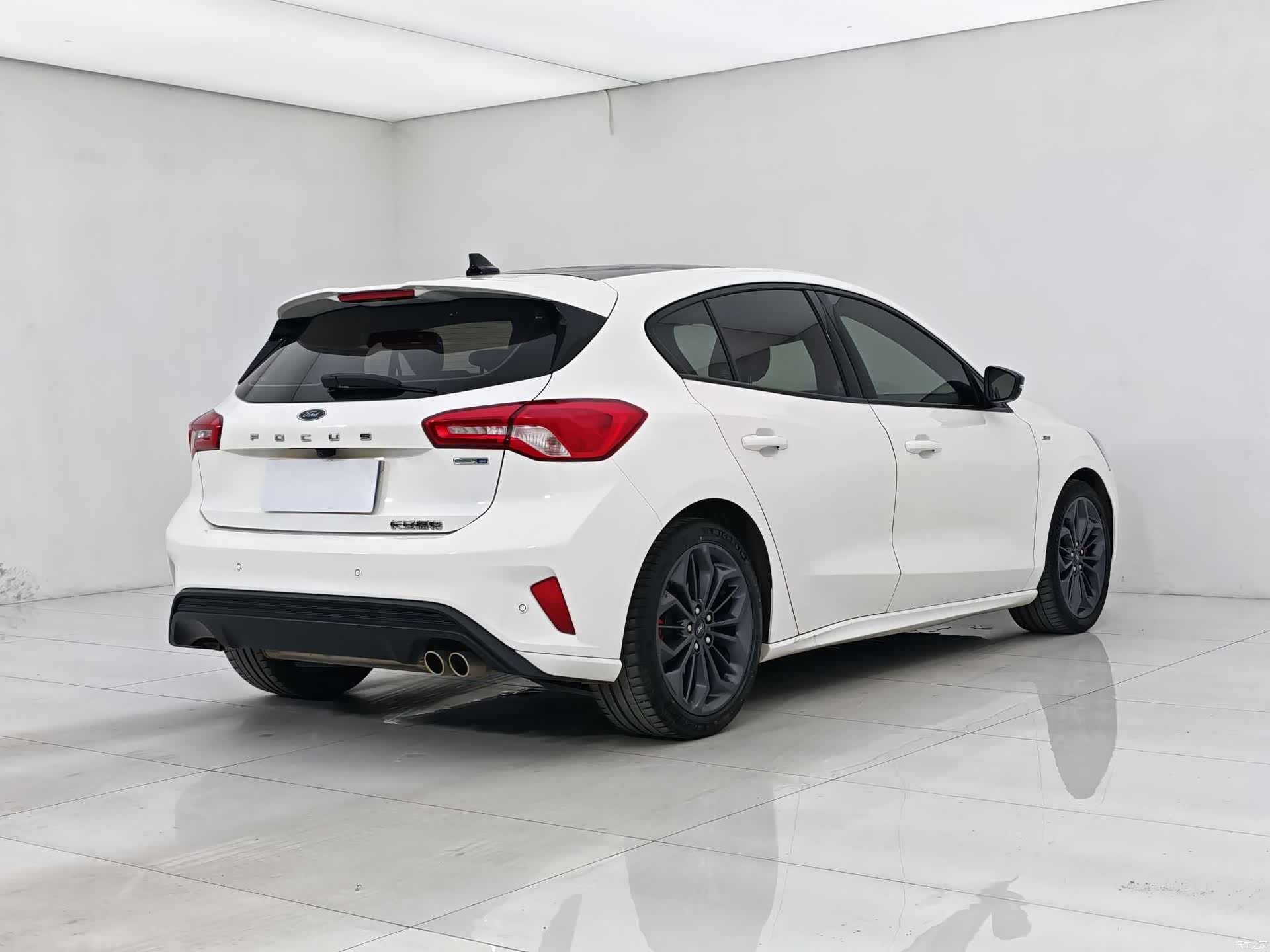 Ford Focus, 2022 8
