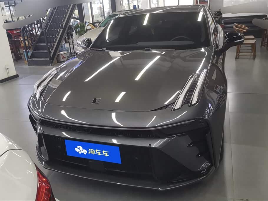 Lynk & Co 03 Lynk & Co 03