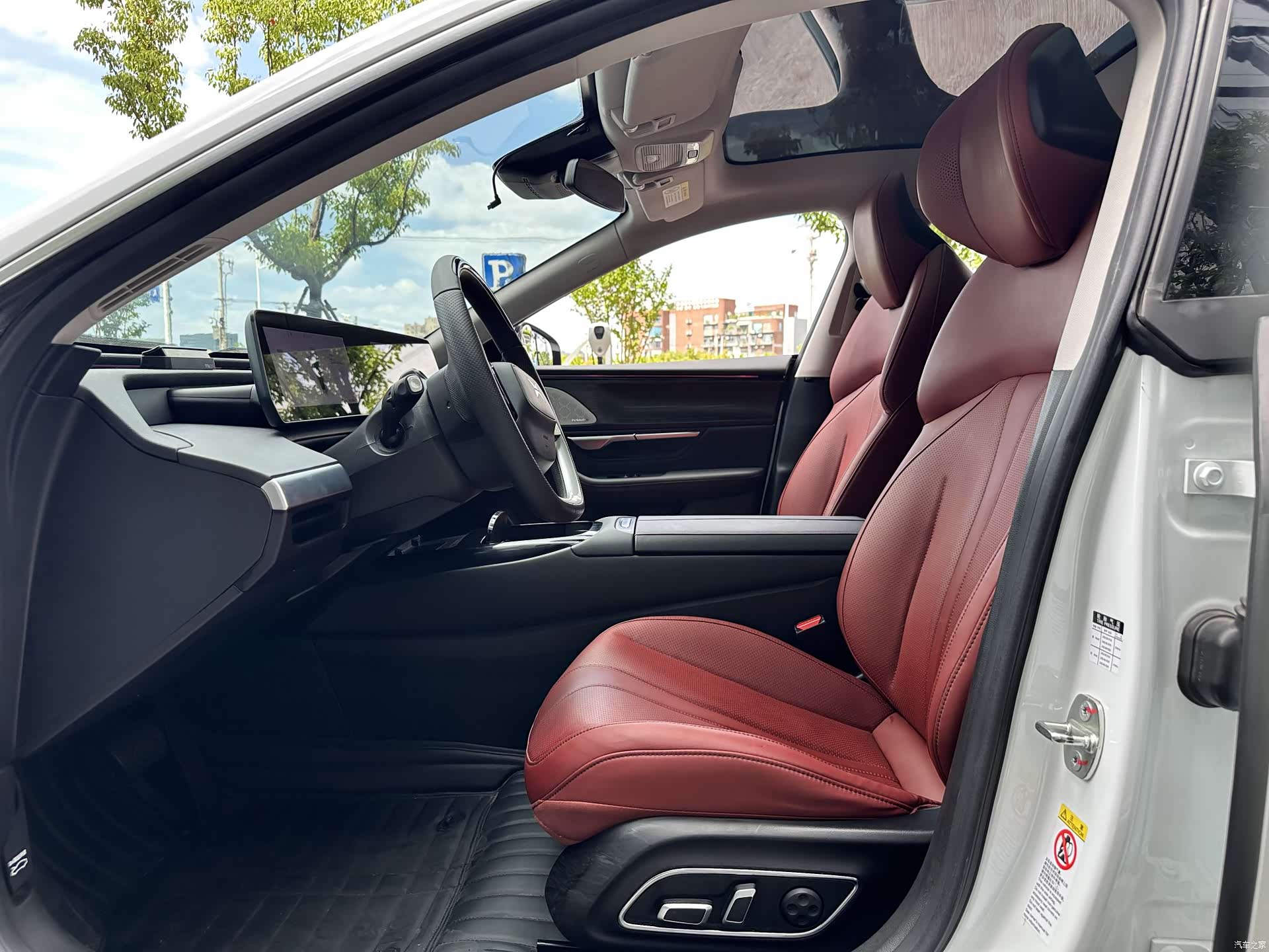 Xpeng P7, 2021 все фото