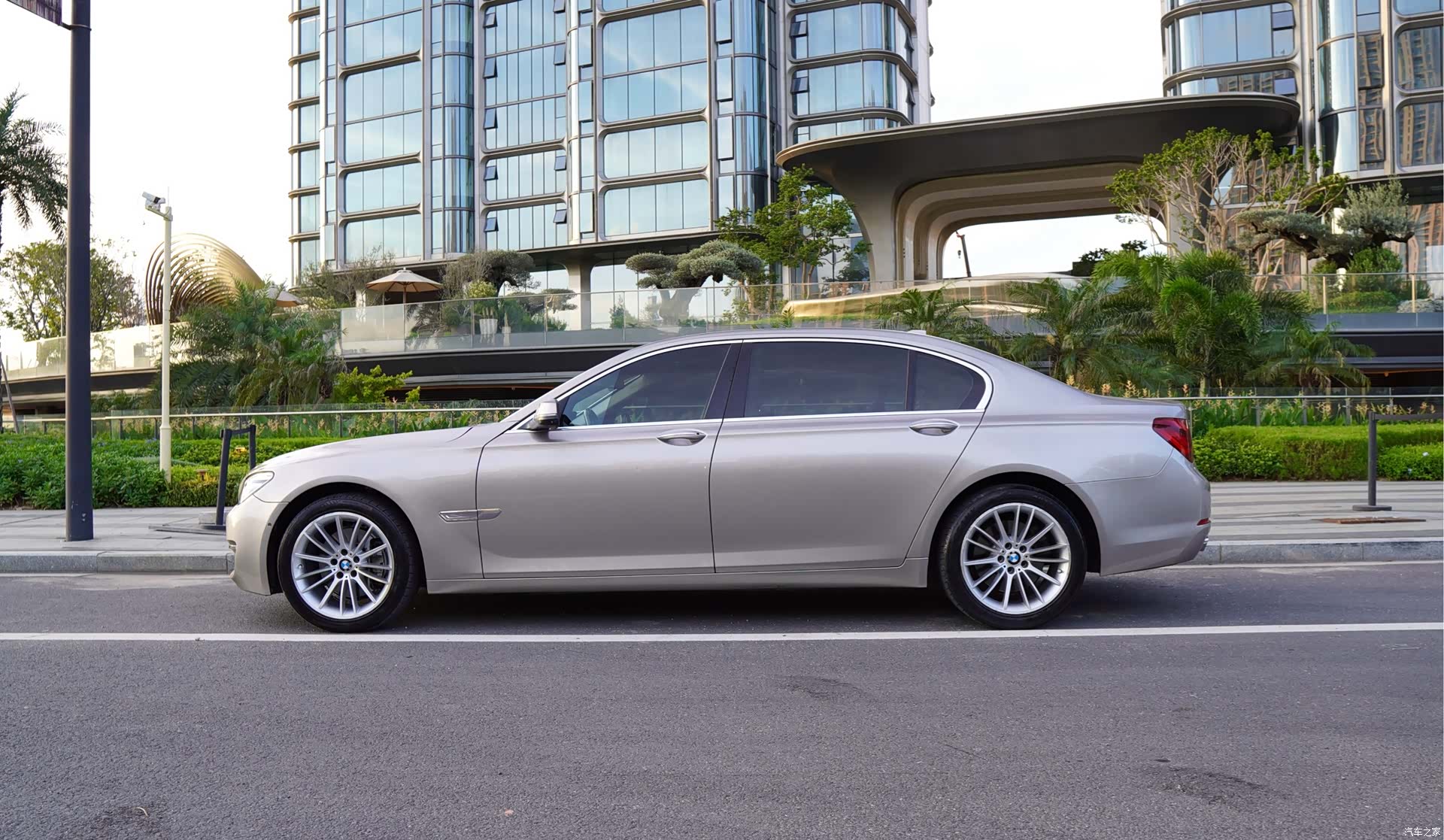 BMW 7 Series, 2014 4