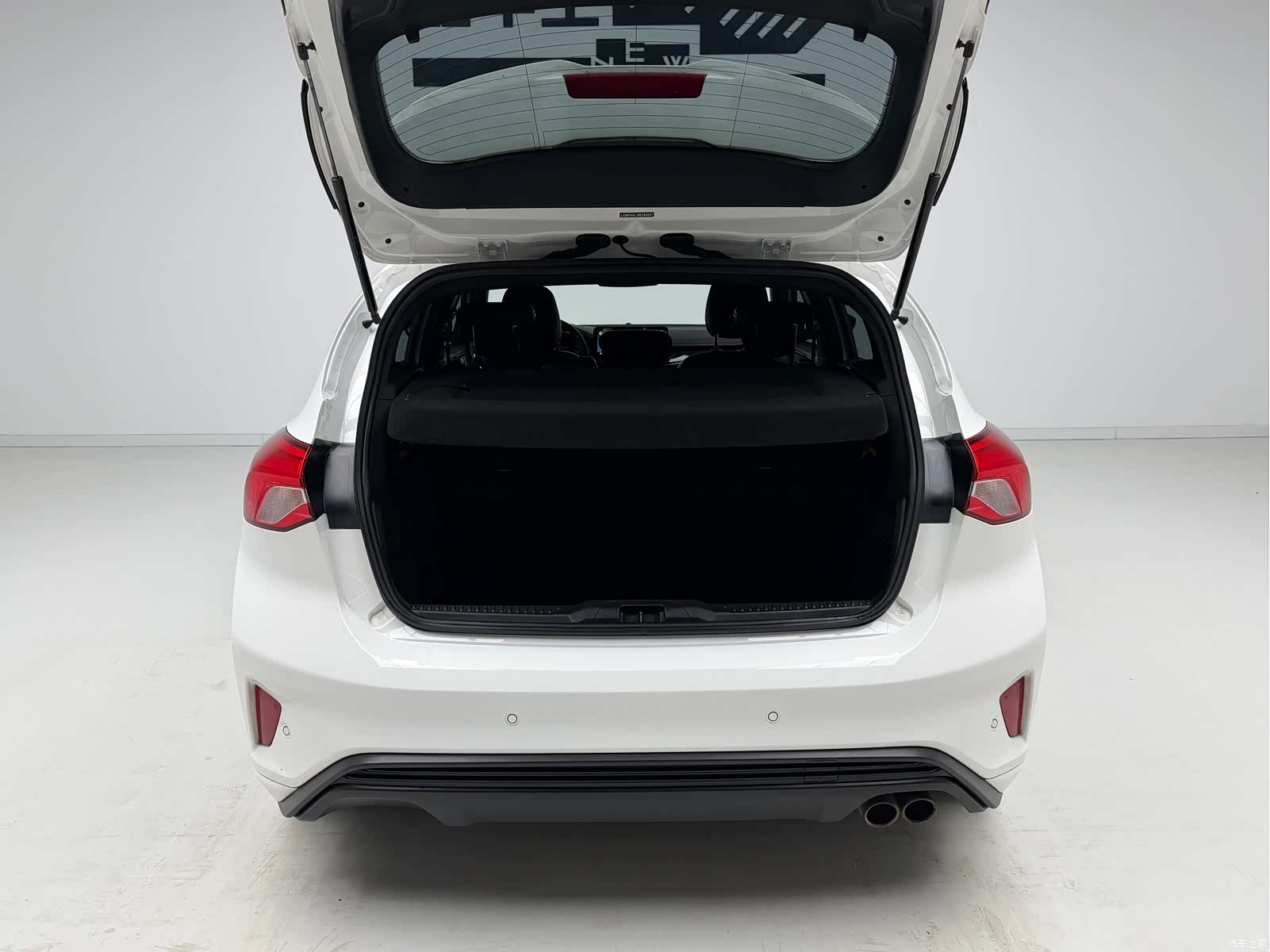 Ford Focus, 2023 17