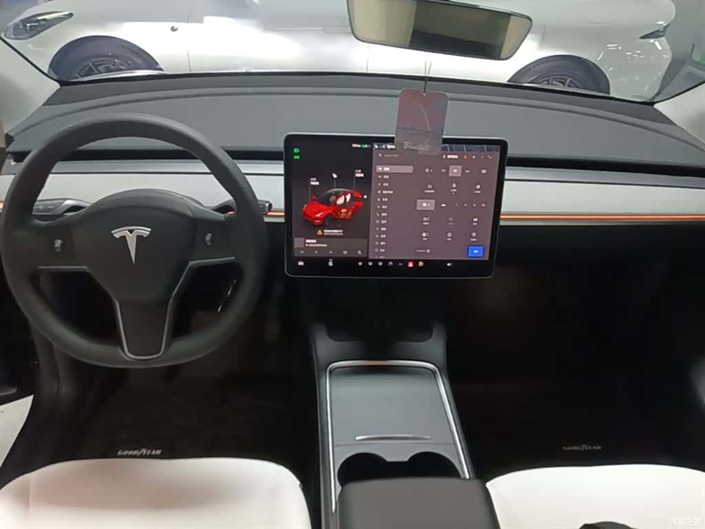 Tesla Model Y, 2024 10