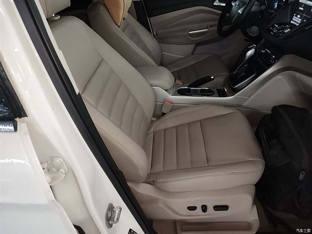 Ford Kuga, 2015 25