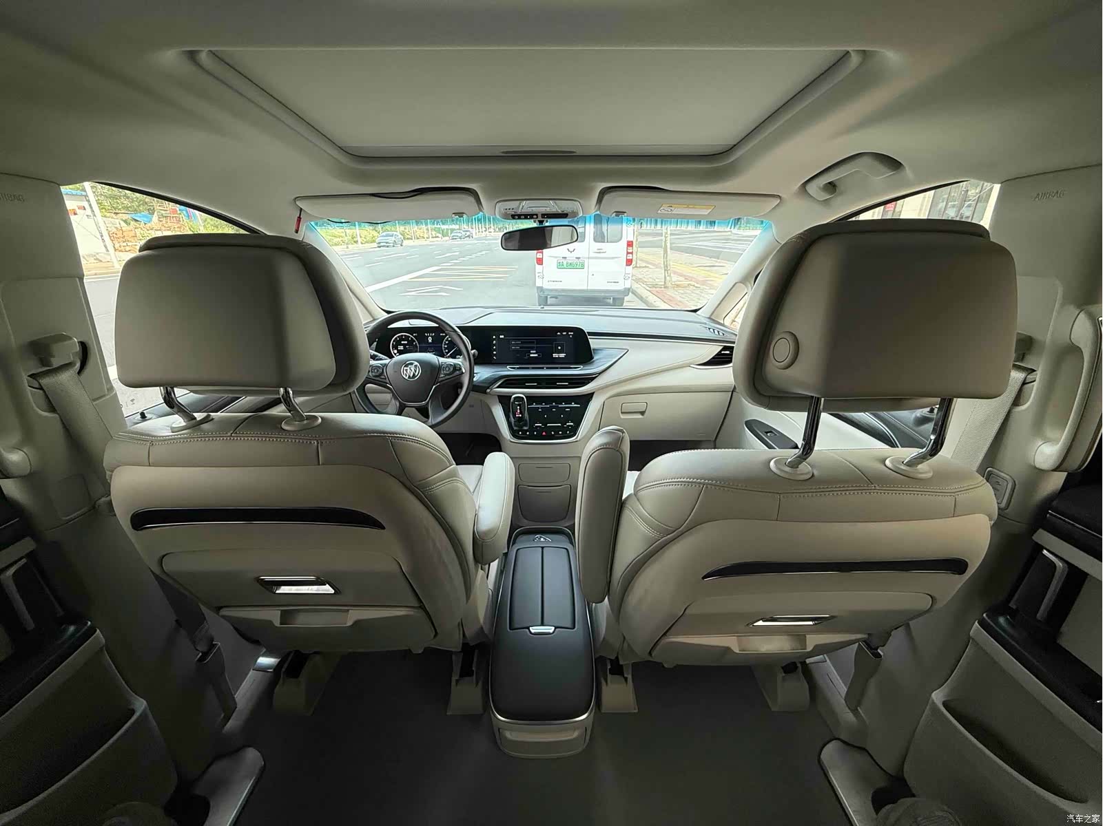 Buick GL8, 2022 12