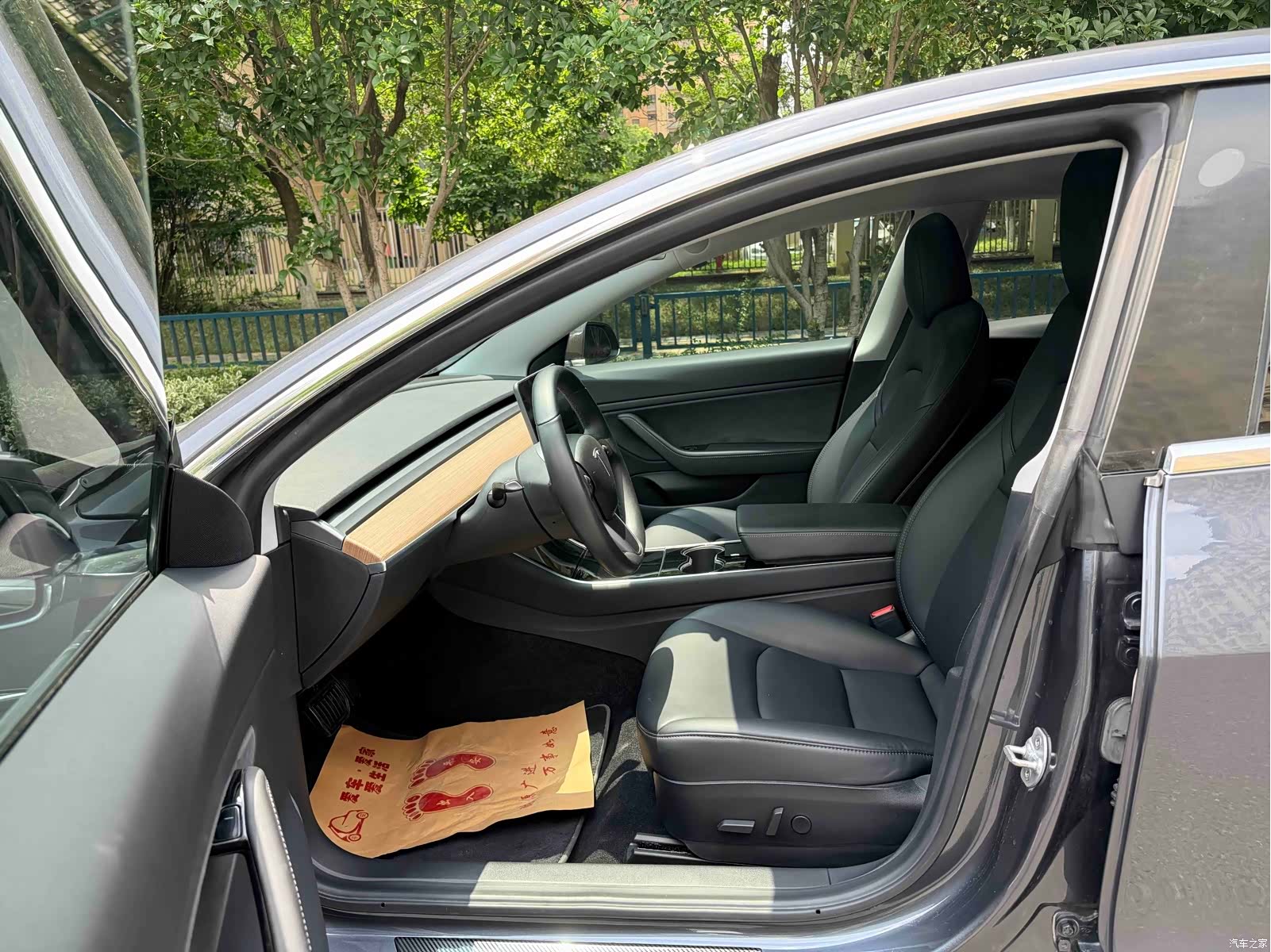 Tesla Model 3, 2019 7