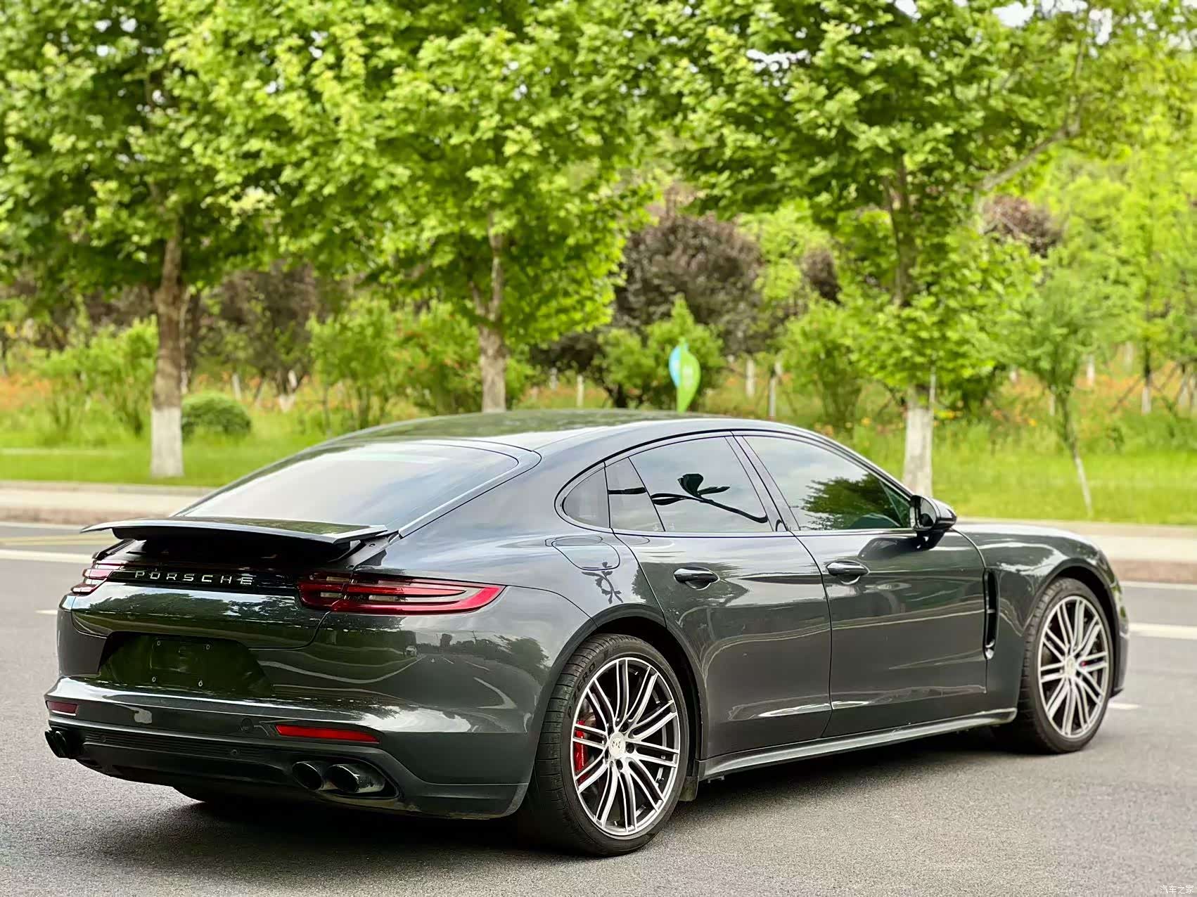 Porsche Panamera, 2018 9
