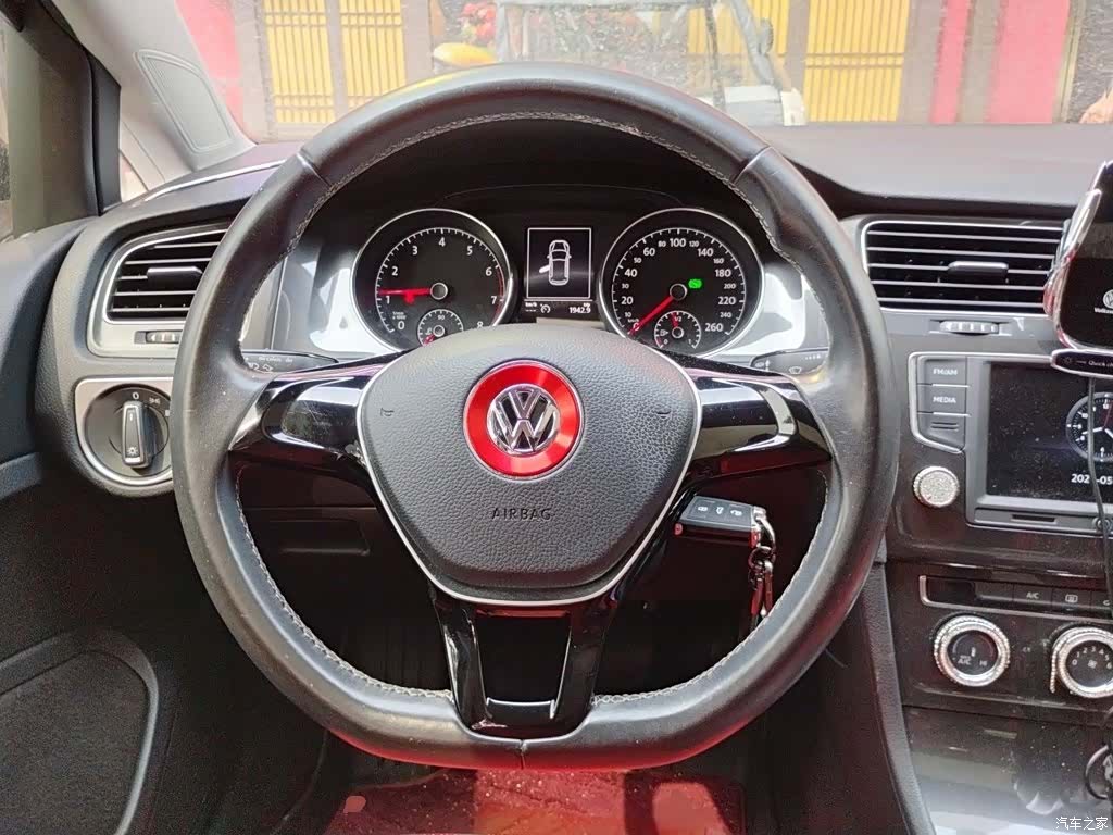 Volkswagen Golf, 2017 3
