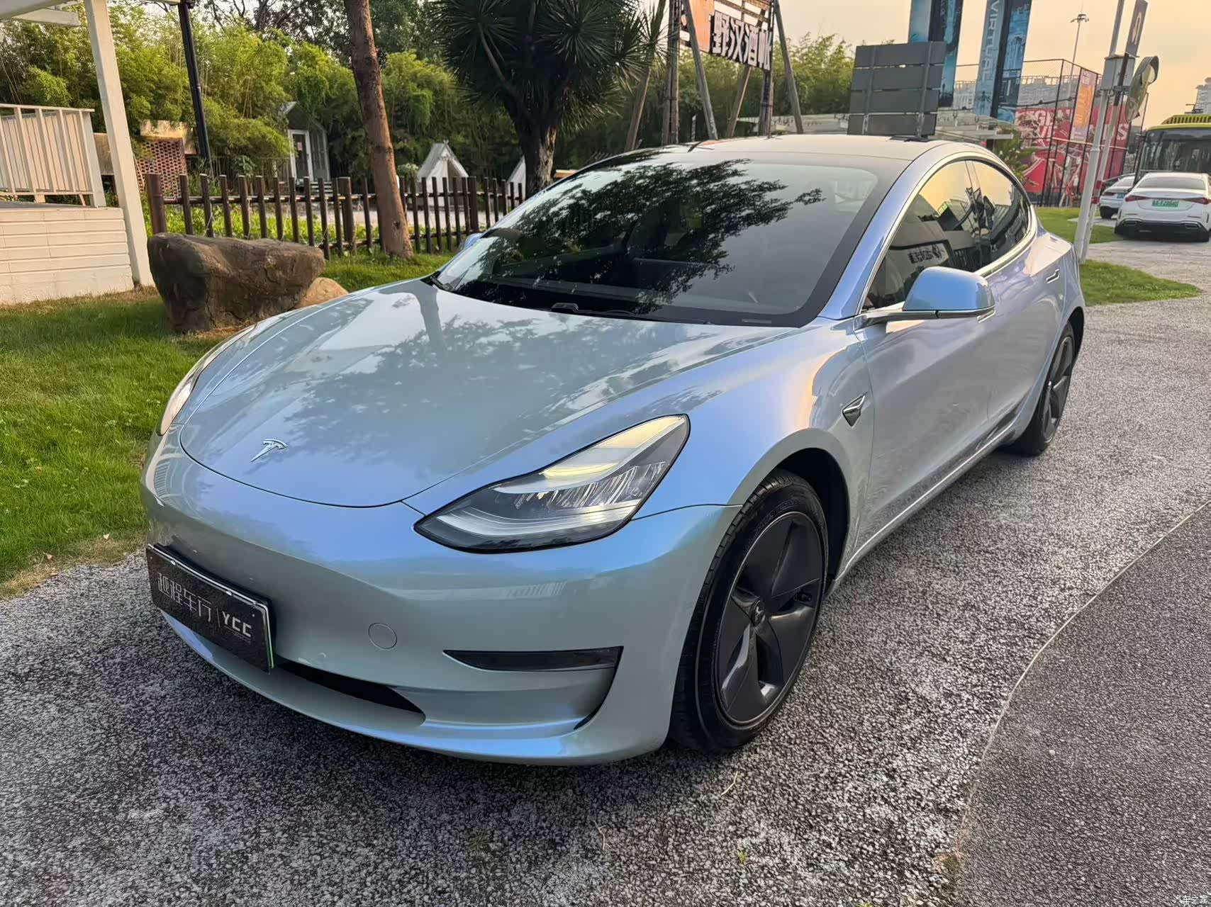 Tesla Model 3, 2019 1