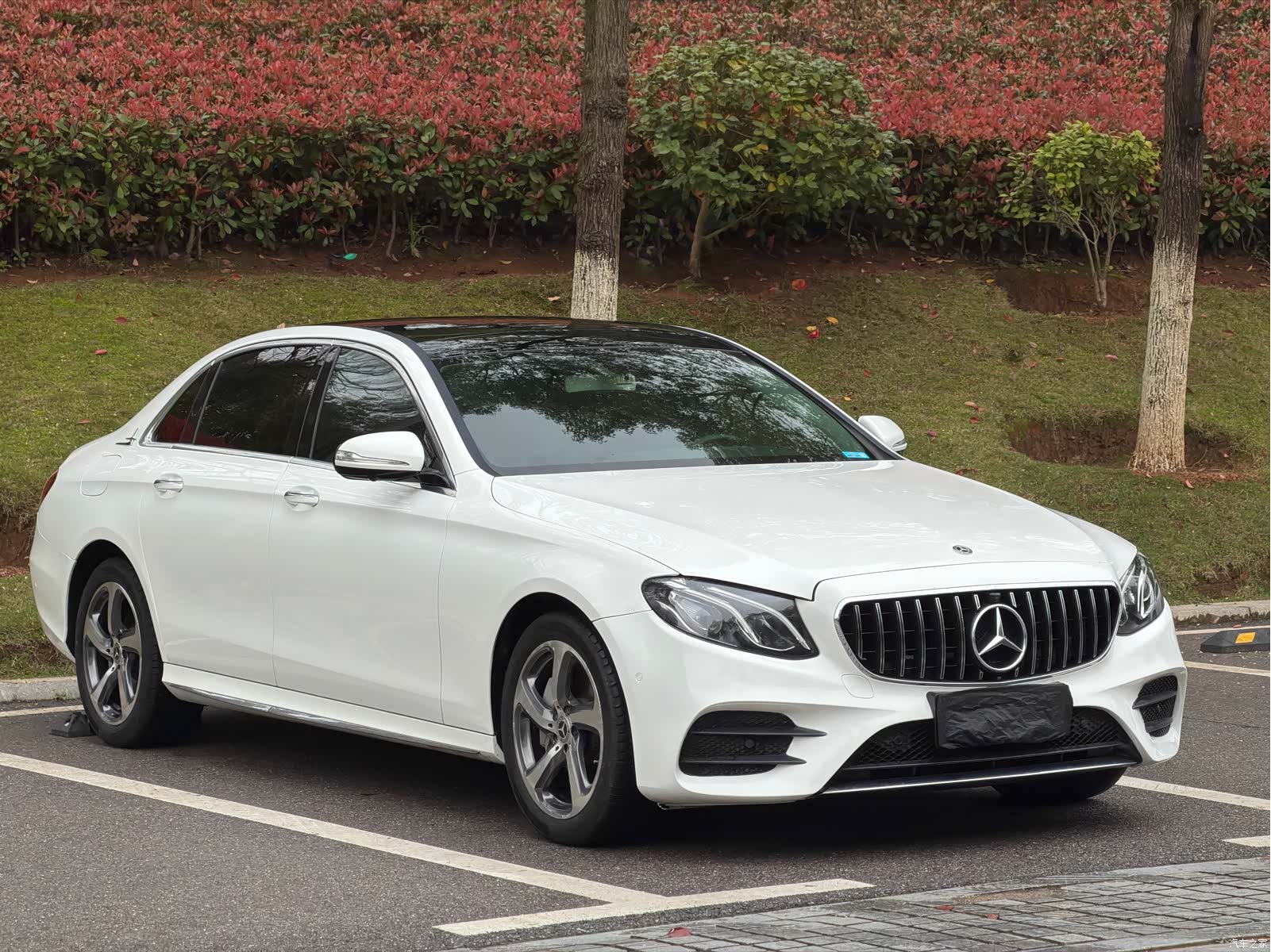 Mercedes-Benz E-Class, 2018 3