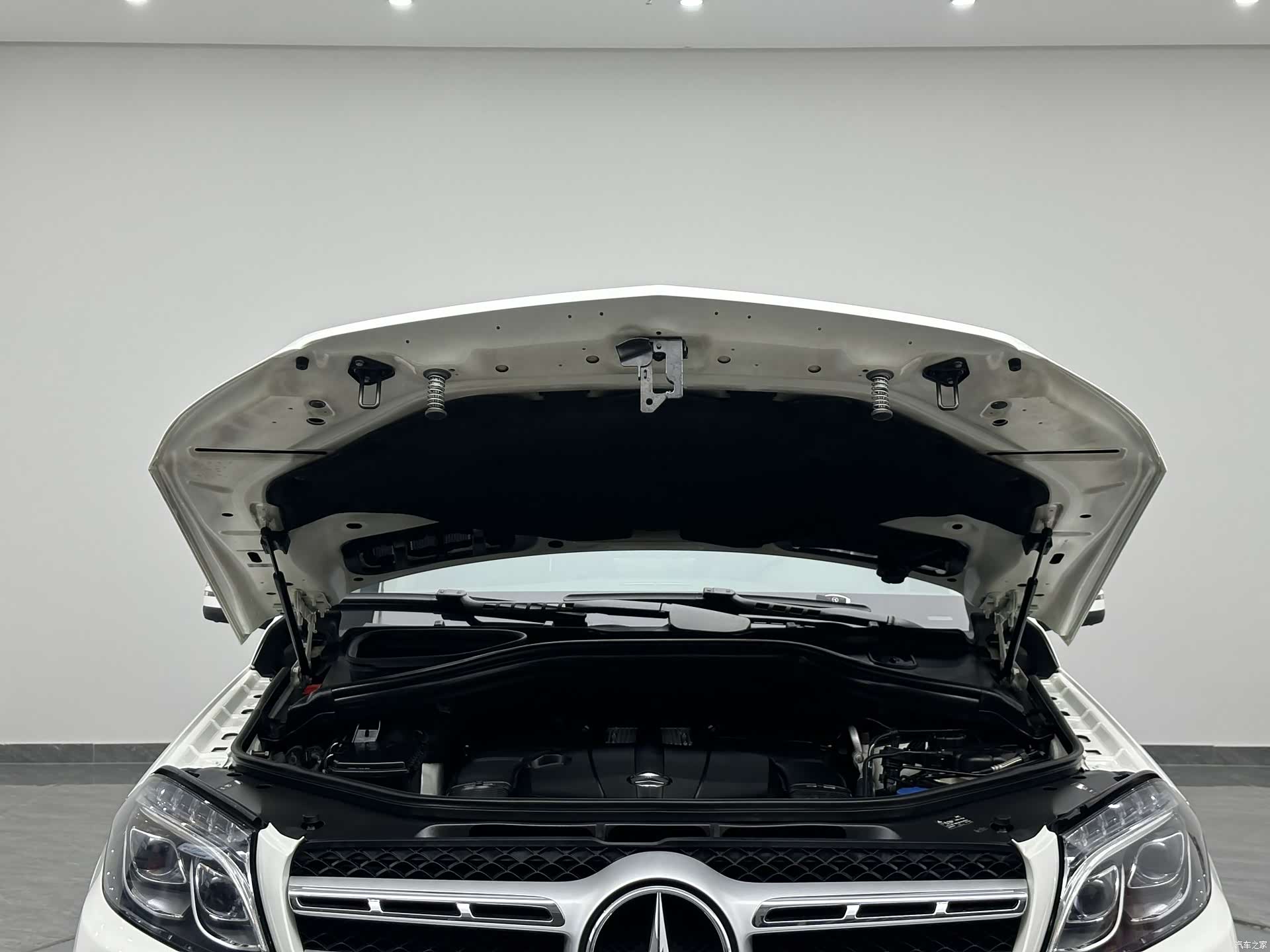 Mercedes-Benz GLS, 2016 29