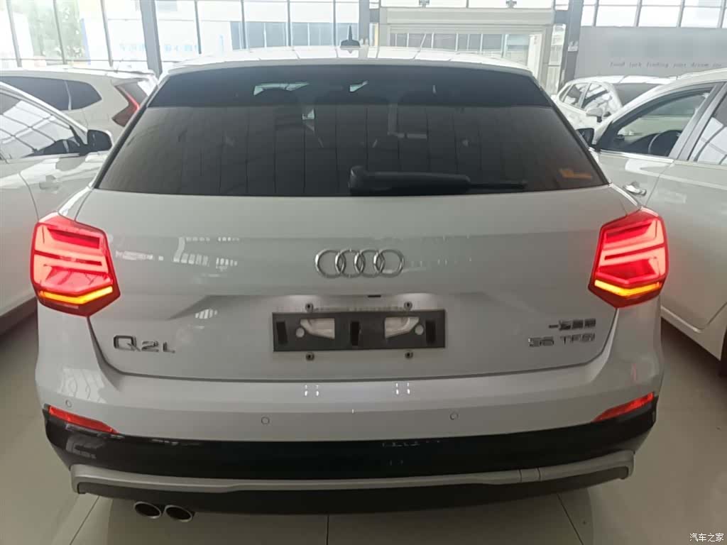 Audi Q2L, 2019 6