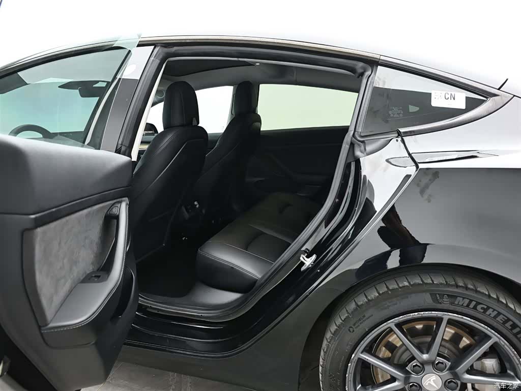 Tesla Model 3, 2021 14