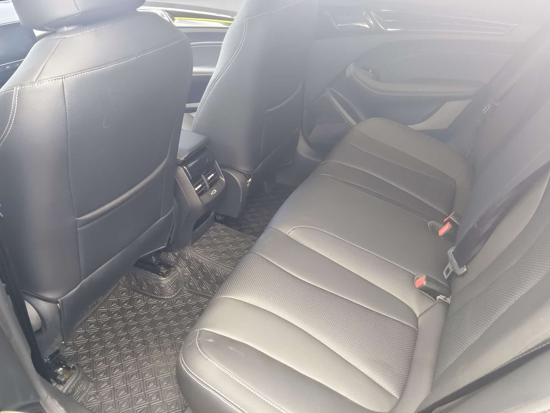 Roewe i5, 2021 11