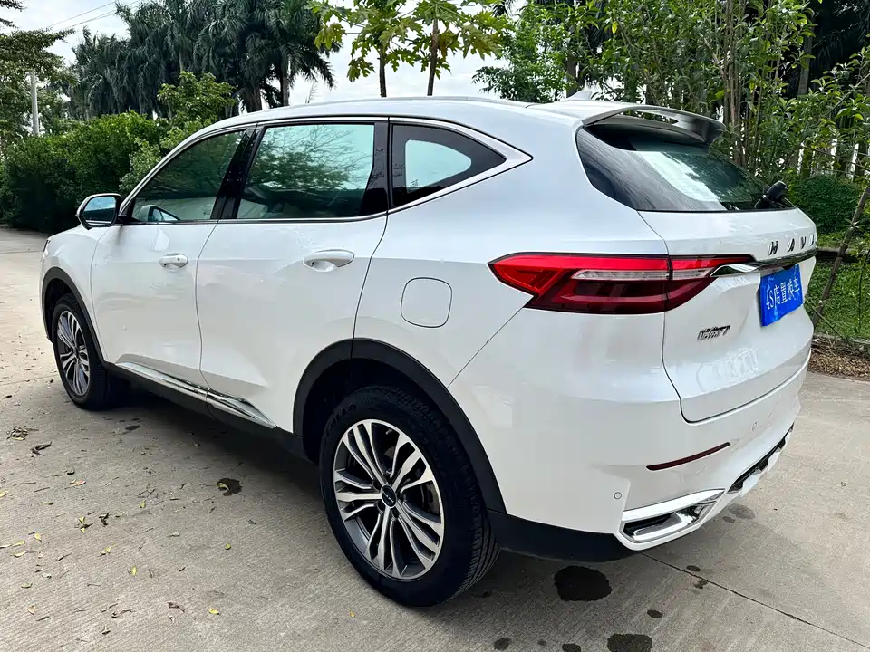 Haval F7