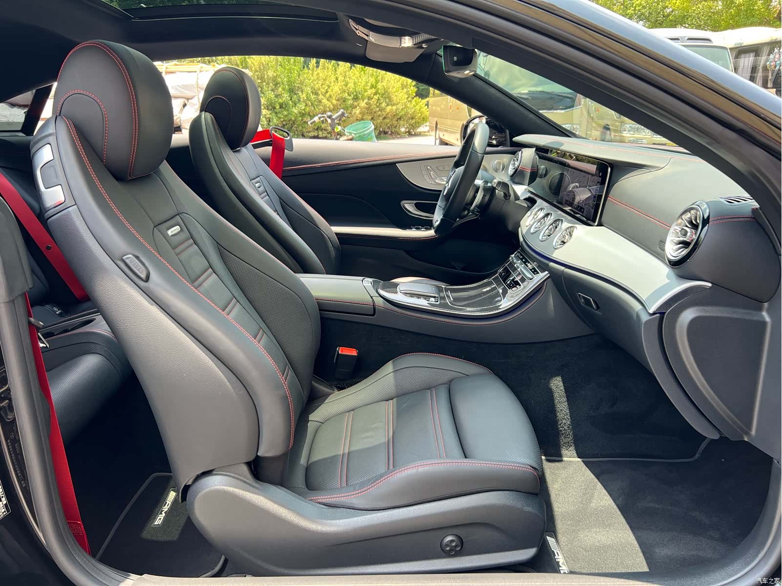 Mercedes-Benz E-Class, 2021 12
