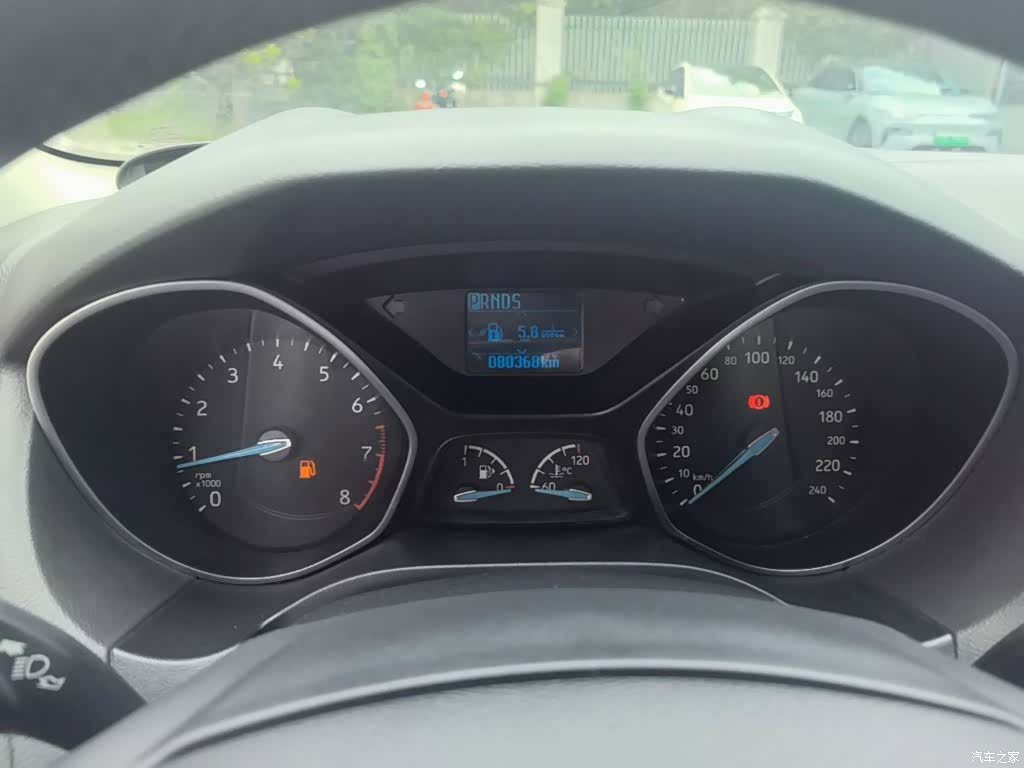 Ford Focus, 2017 12