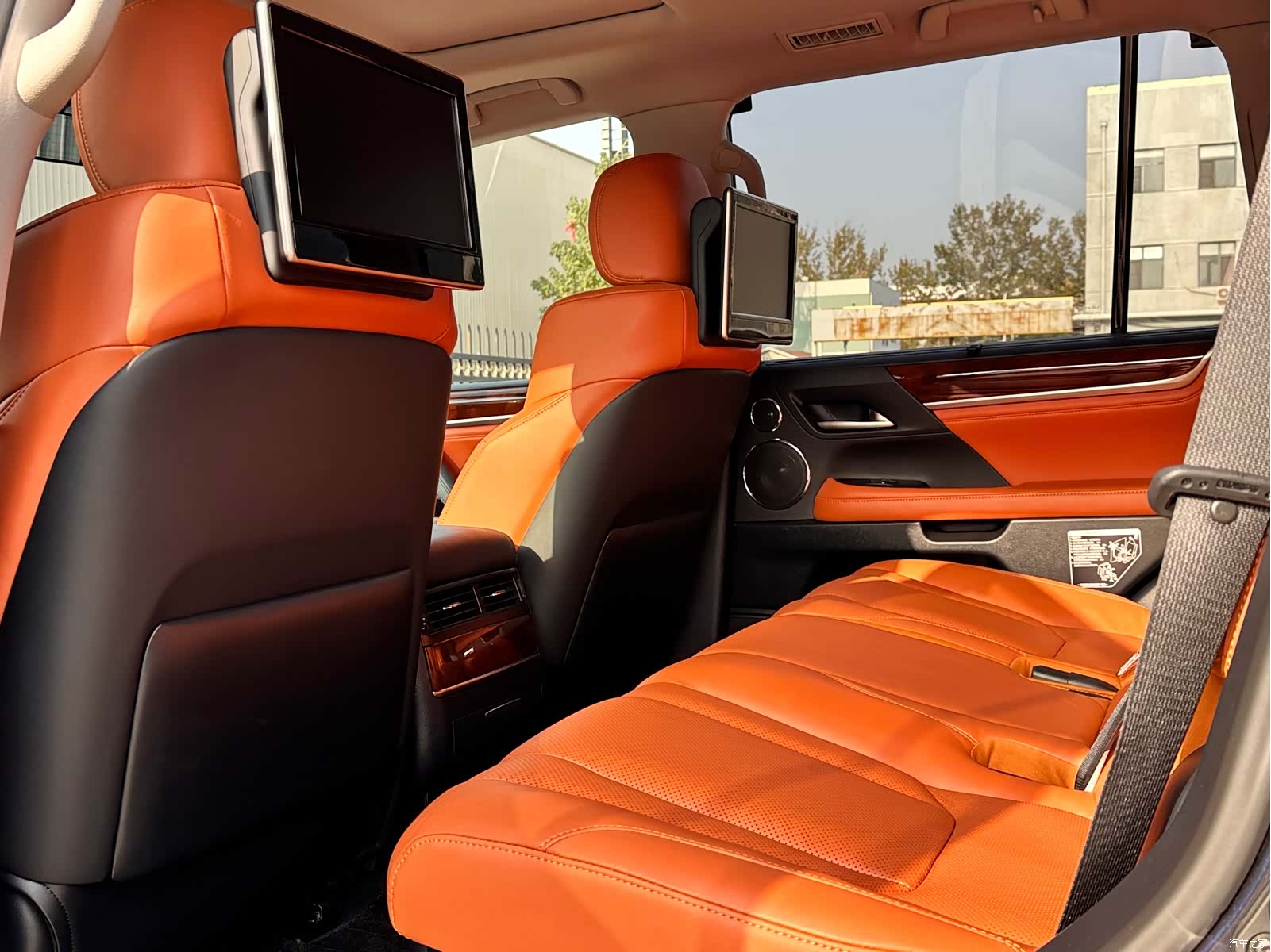 Lexus LX, 2016 15