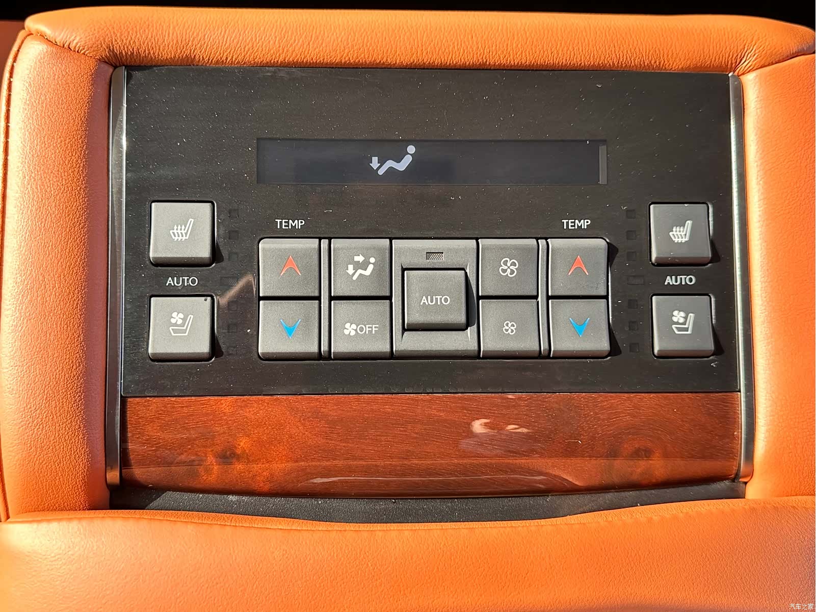 Lexus LX, 2016 17