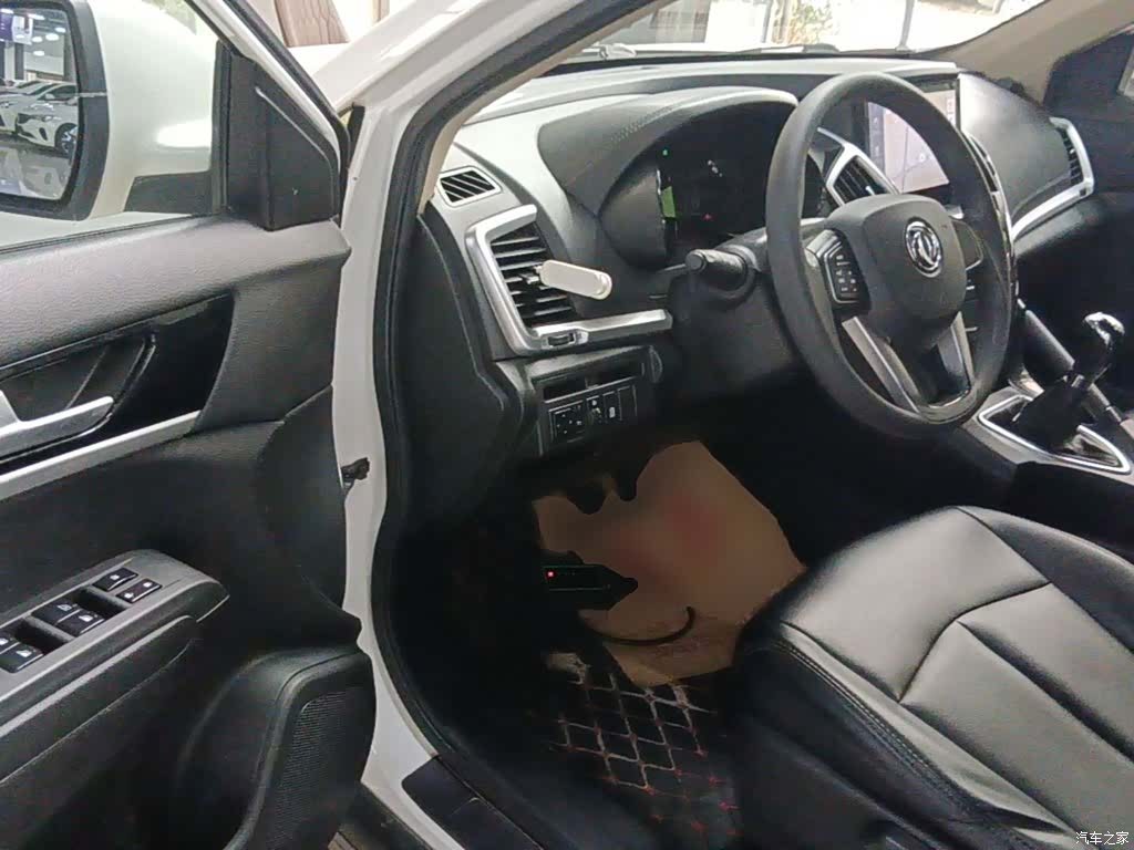 DongFeng AX7, 2015 16