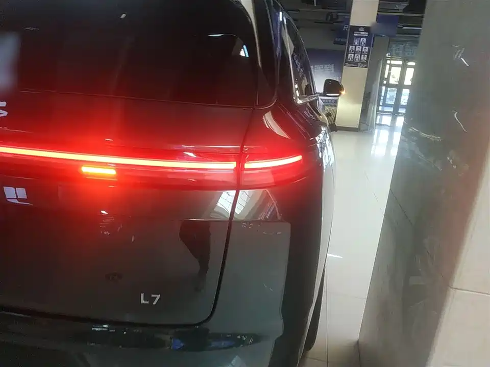 Li Auto Ideal L7