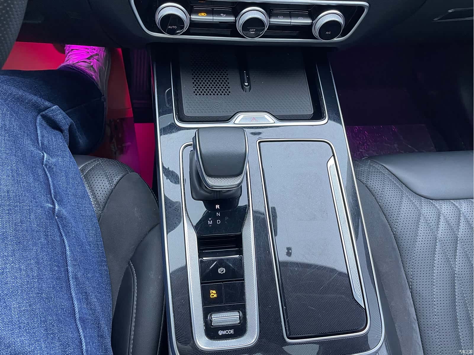 Hongqi HS5, 2023 15