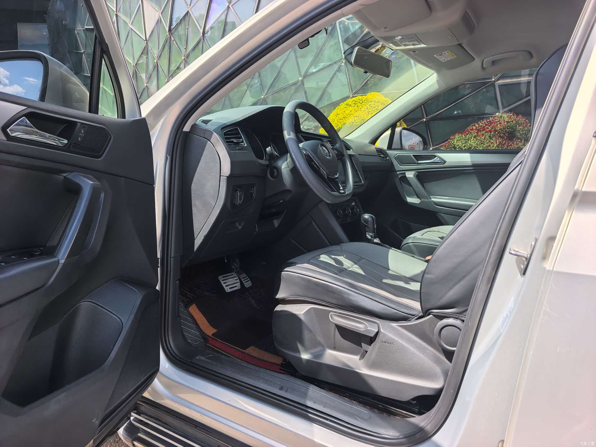 Volkswagen Tiguan L, 2019 все фото