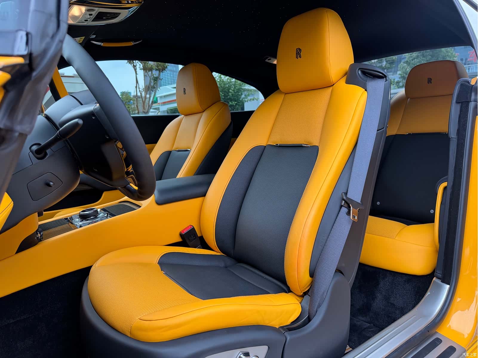 Rolls-Royce Wraith, 2022 14