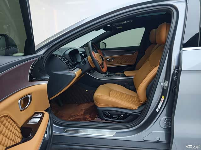 BYD Han, 2022 13