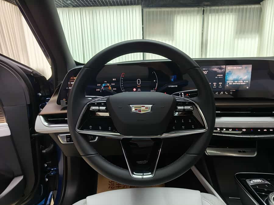 Cadillac GT4 2025, фото 13