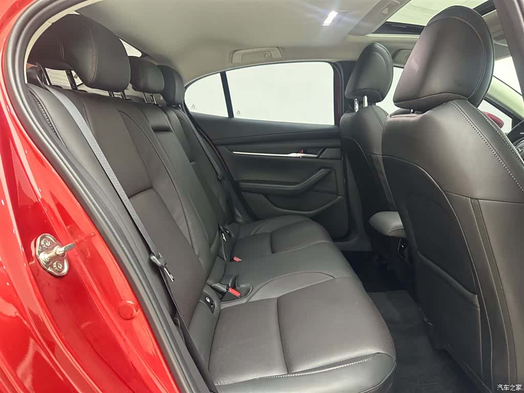 Mazda Mazda3, 2021 15