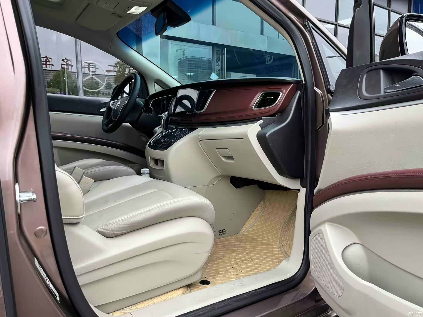 Buick GL8, 2020 7