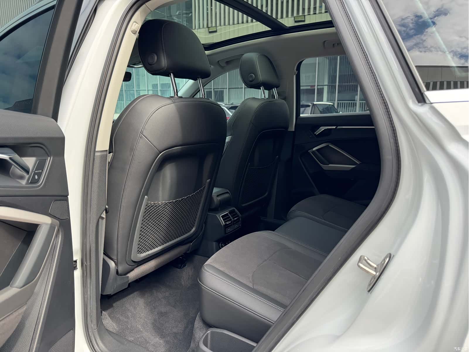 Audi Q3, 2022 6