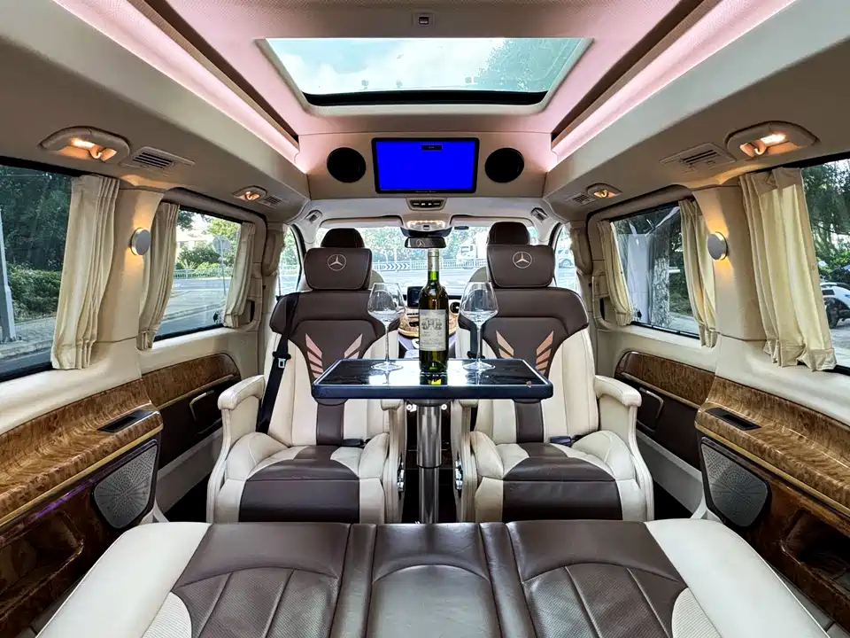 Mercedes-Benz V-class